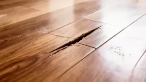 Wymiana uszkodzonego panela podłogowego